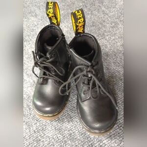 Dr. Martens Brooklee boots Size 6 US Toddler Unisex